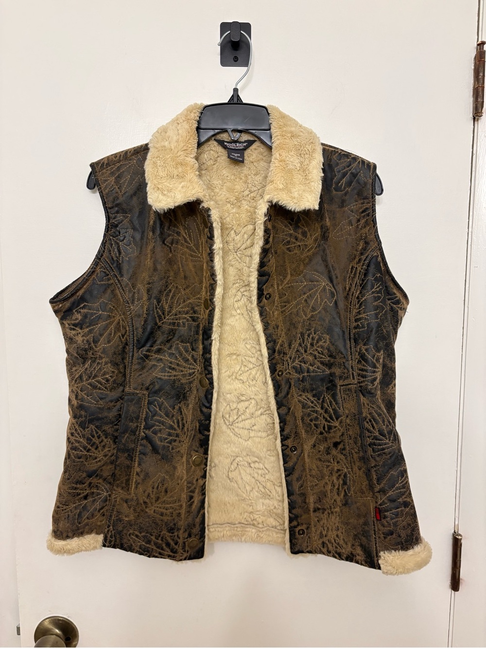 Woolrich Faux Leather Sherpa Lined Saddle Leaf Vest Brown Embroidered Medium